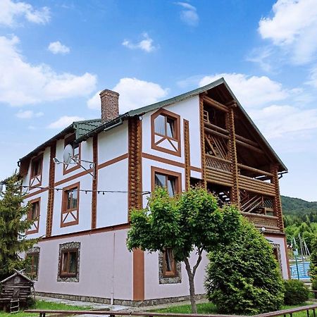 Hirskyy Svitanok Myhove Esterno foto