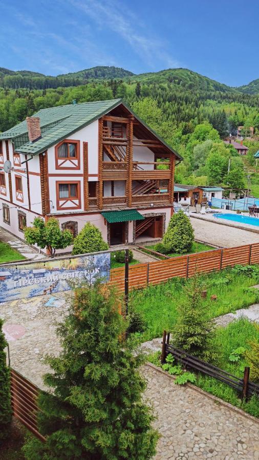 Hirskyy Svitanok Myhove Esterno foto
